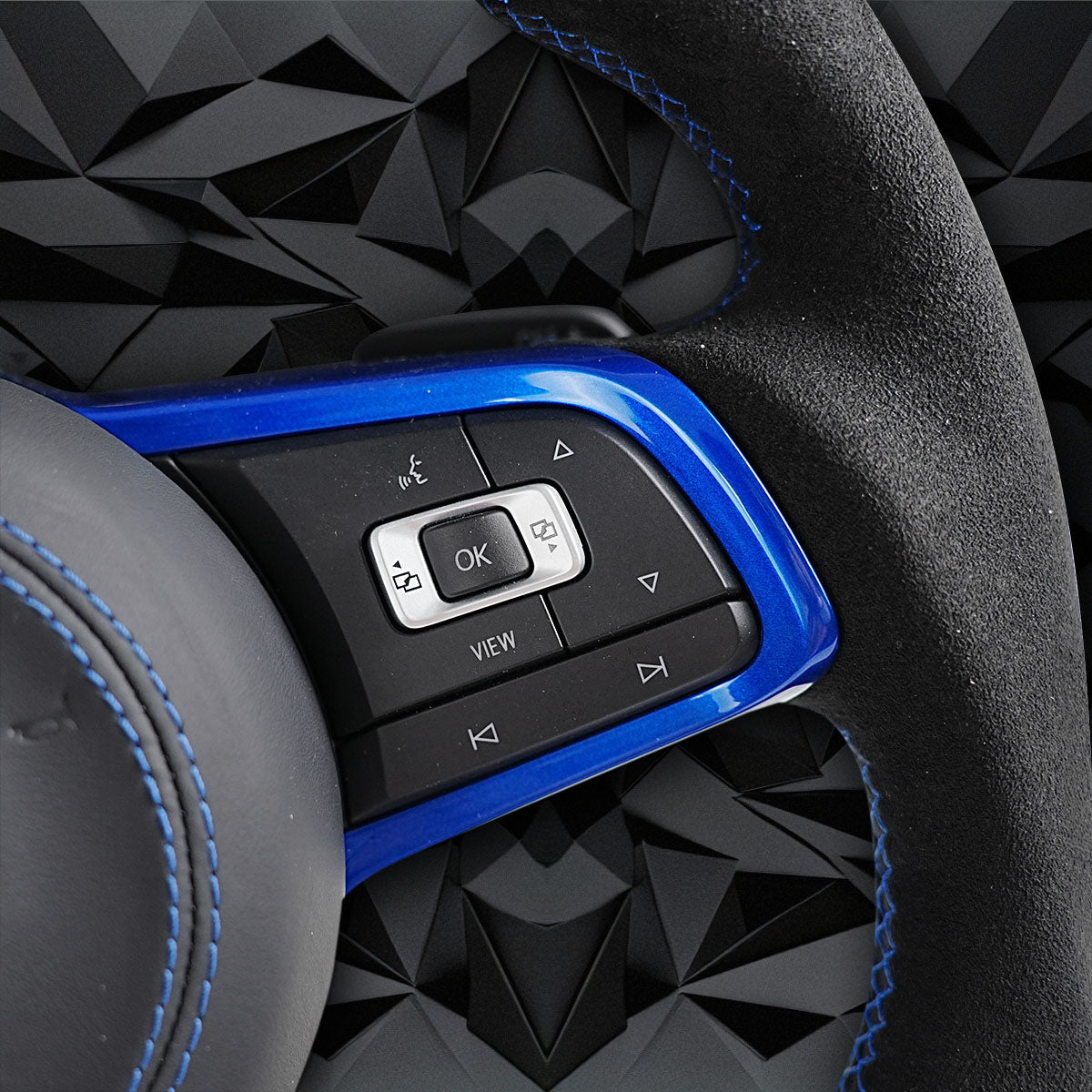 Forged Carbon Fiber Steering Wheel leather Alcantara For VW Golf 7 7.5 GTI GTD GTE R 2013-2020 Polo GTI Tiguan Passat DSG