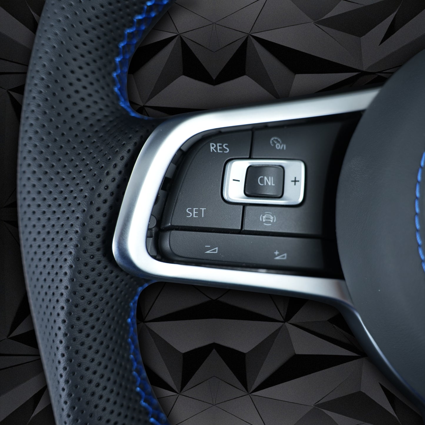 Carbon Fiber Steering Wheel leather For VW Golf 7 7.5 GTI GTD GTE R 2013-2020 Polo GTI Tiguan Passat DSG