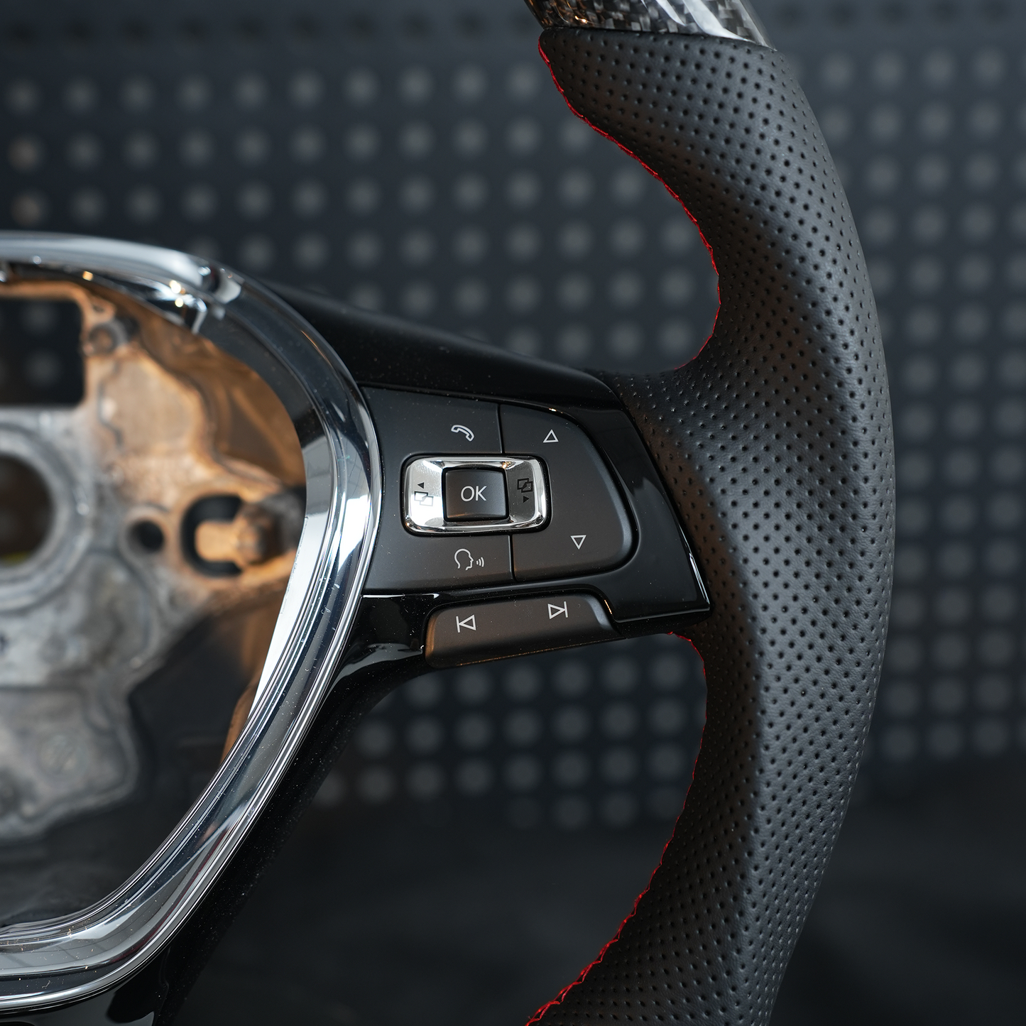 For VW CC G-olf 6 7R Mai Sagitar Passat Tiguan Beetle GTI Modified Carbon Fiber Steering Wheel MK6 MK7 LED RPM