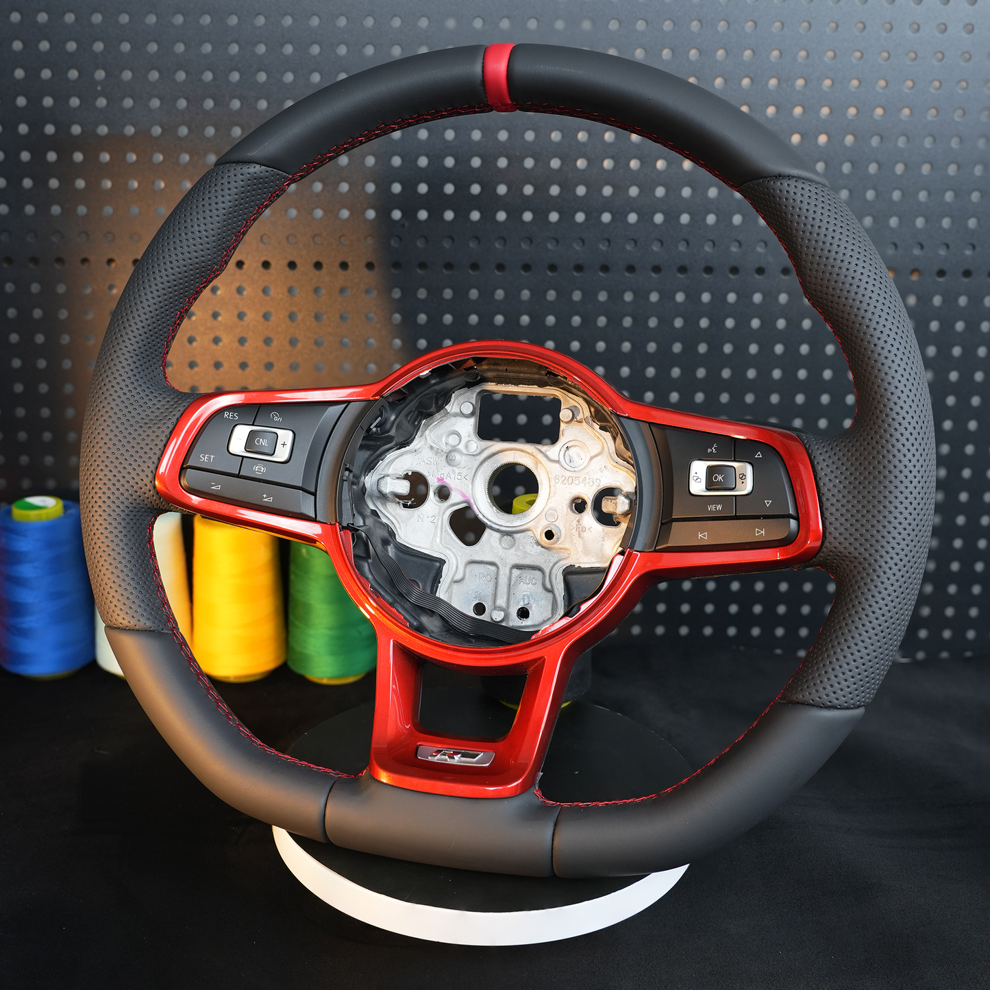 Steering Wheel leather For VW Golf 7 7.5 GTI GTD GTE R 2013-2020 Polo GTI Tiguan Passat DSG