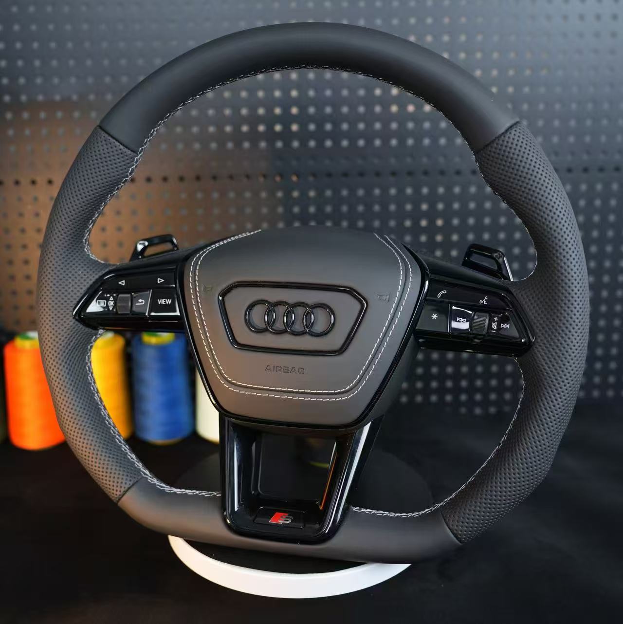 Half perforated leather steering wheel,For Audi A6C8