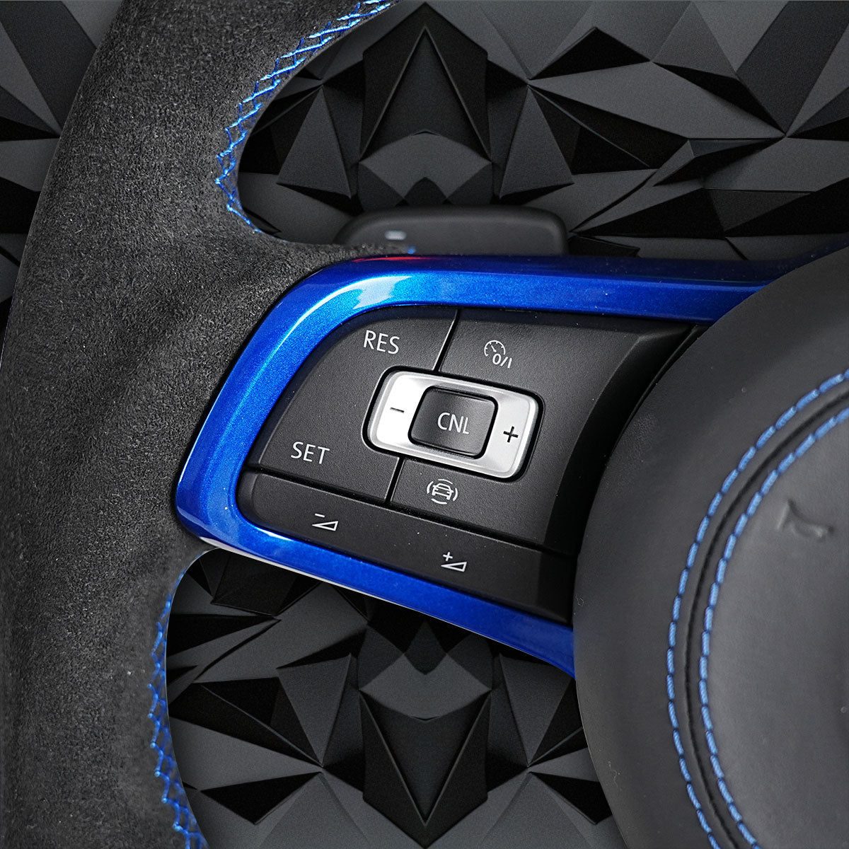 Forged Carbon Fiber Steering Wheel leather Alcantara For VW Golf 7 7.5 GTI GTD GTE R 2013-2020 Polo GTI Tiguan Passat DSG